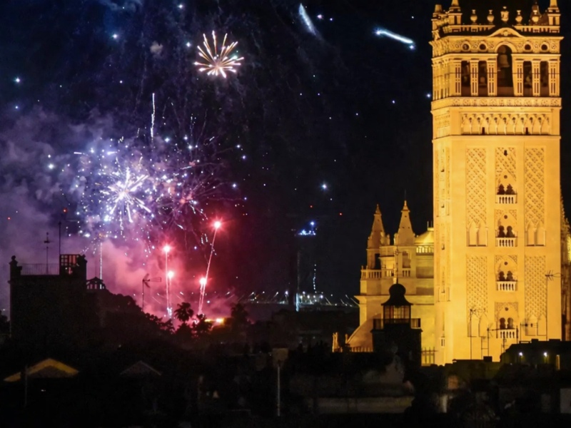 fuegos artificiales feria sevilla